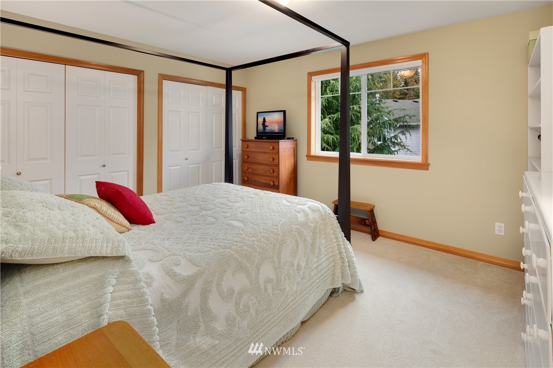 17330 5th Place West Bothell, WA 98012 - Photo 14 of 25