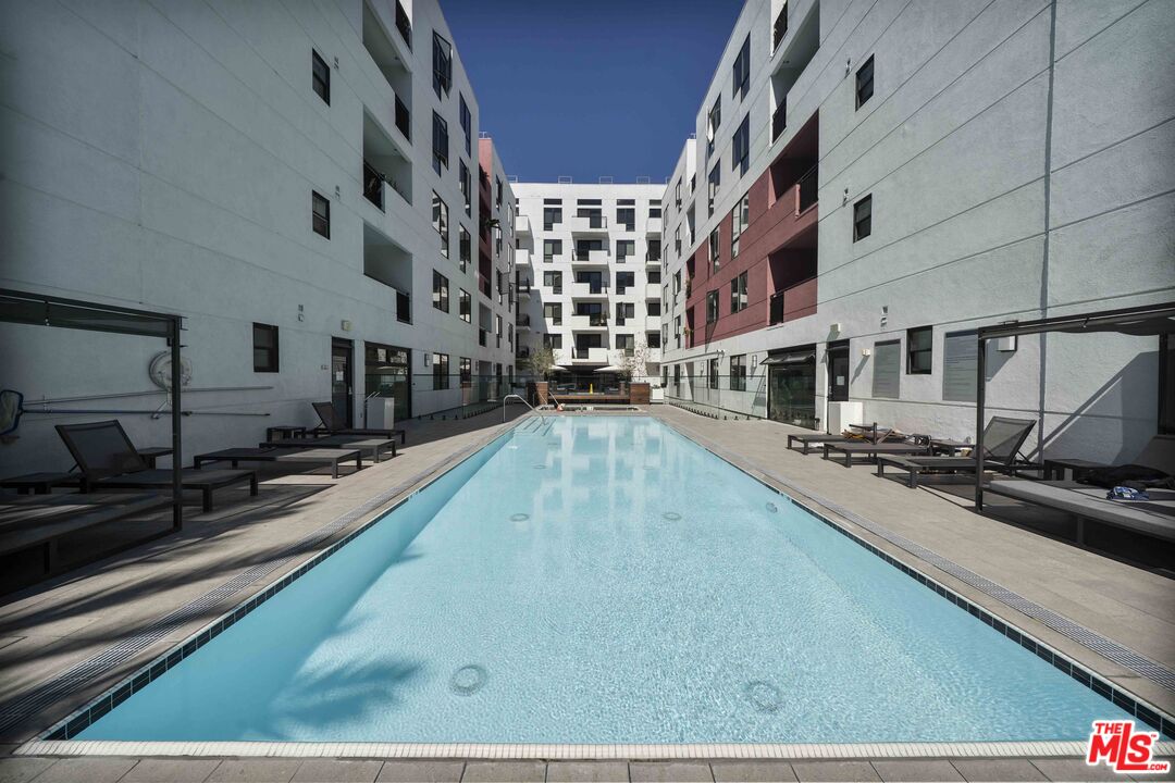 1234 Wilshire Boulevard, Unit 517 Los Angeles, CA 90017 - Photo 16 of 17 a view of a living room with furniture