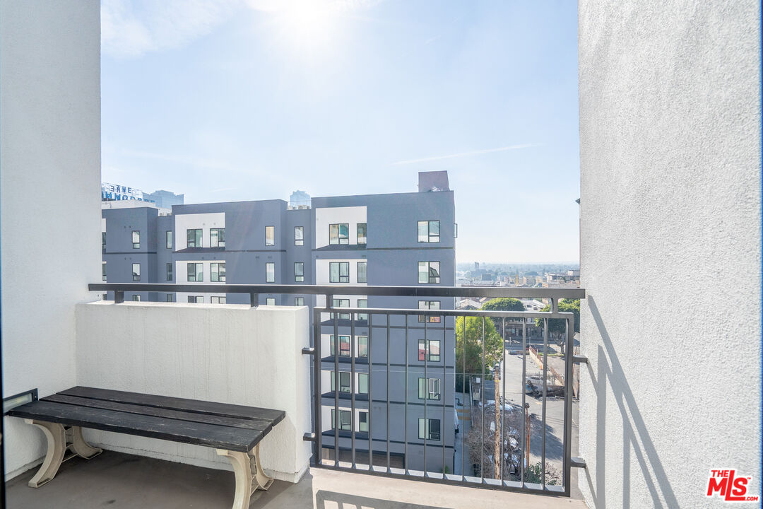 1234 Wilshire Boulevard, Unit 517 Los Angeles, CA 90017 - Photo 6 of 17