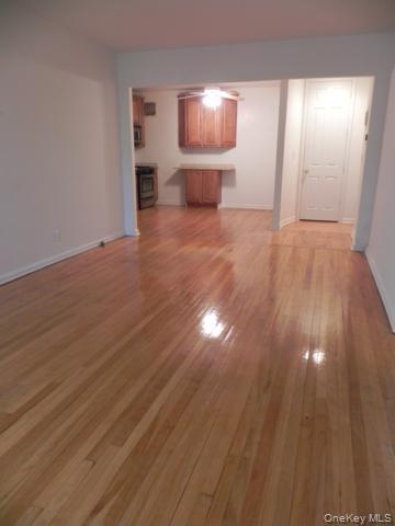 15 Clent Road, Unit 3C Great Neck, NY 11021 - Photo 6 of 10 Gallery Image 6