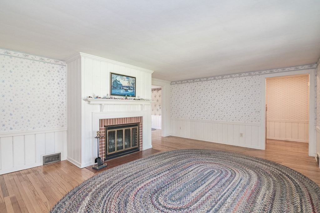 51 Edgewater Road Agawam, MA 01001 - Photo 21 of 40 Gallery Image 21