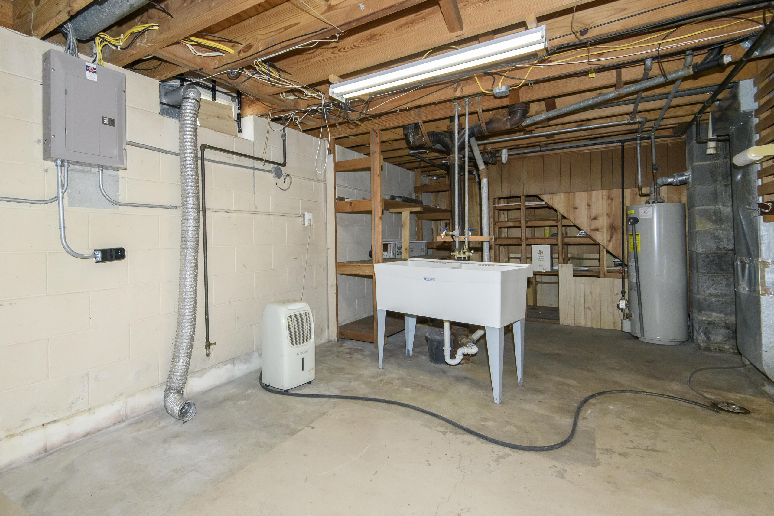 7016 North 86th Street Milwaukee, WI 53224 - Photo 33 of 40 Laundry