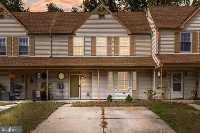 $275,000 | 13 Summit Court, Clementon, NJ 08021