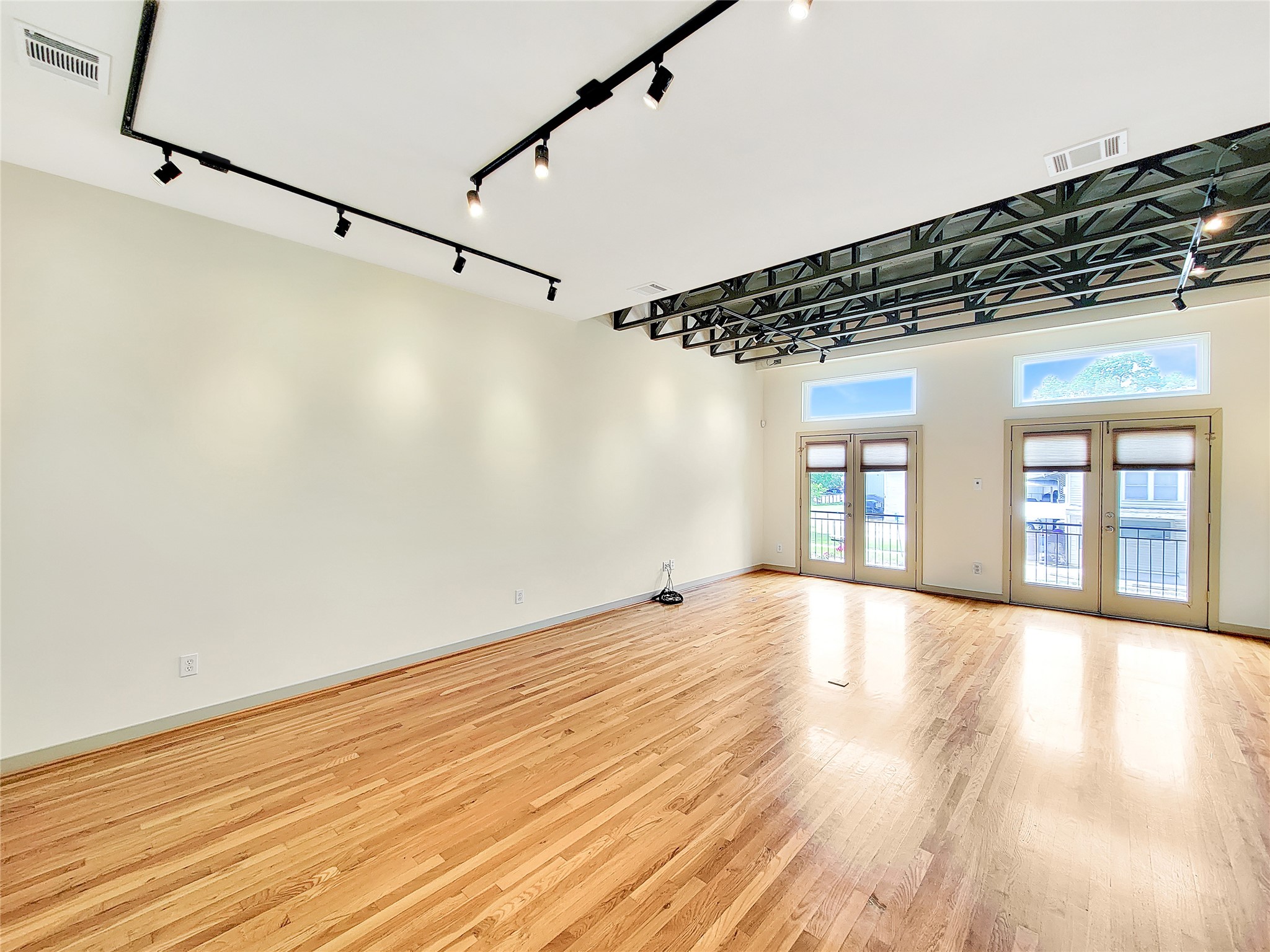 321 East 20th Street Houston, TX 77008 - Photo 19 of 36 The 2nd floor open concept space can be configured numerous ways.