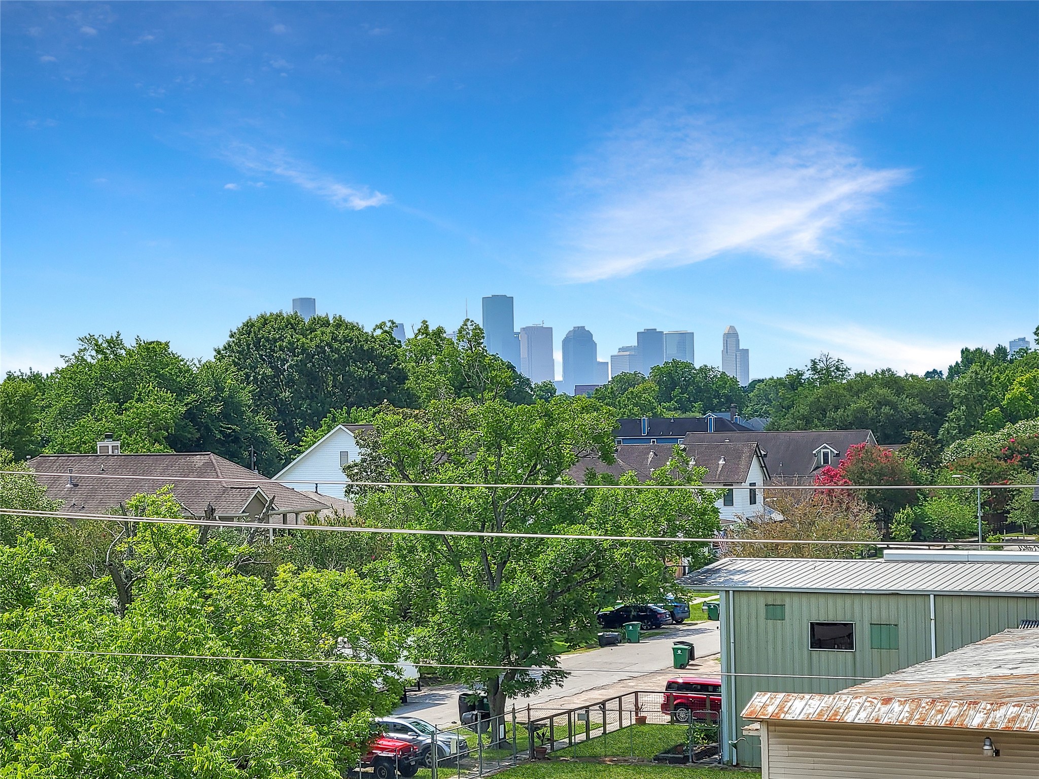 321 East 20th Street Houston, TX 77008 - Photo 36 of 36 Downtown is an easy commute from this neighborhood.