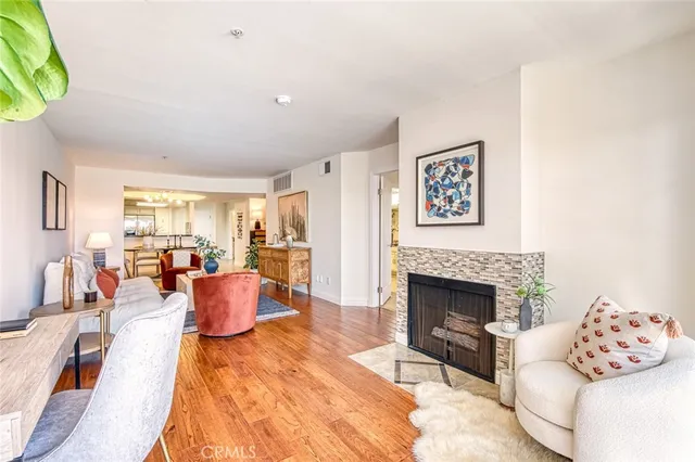 $499,000 | 4755 Templeton Street, Unit 2117, Los Angeles, CA 90032