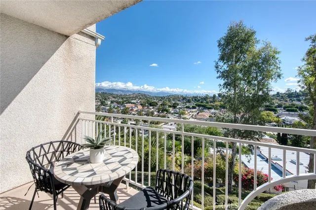 $499,000 | 4755 Templeton Street, Unit 2117, Los Angeles, CA 90032