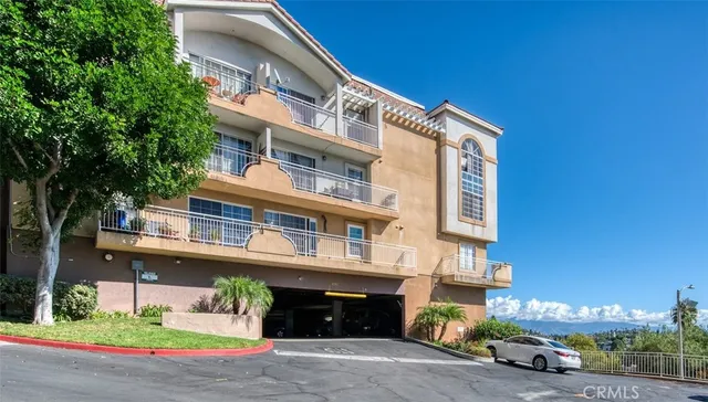 $499,000 | 4755 Templeton Street, Unit 2117, Los Angeles, CA 90032