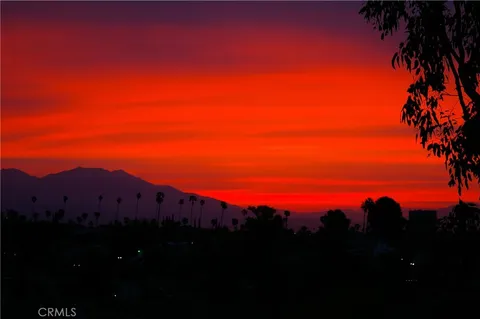 $555,000 | 4755 Templeton Street, Unit 2117, Los Angeles, CA 90032