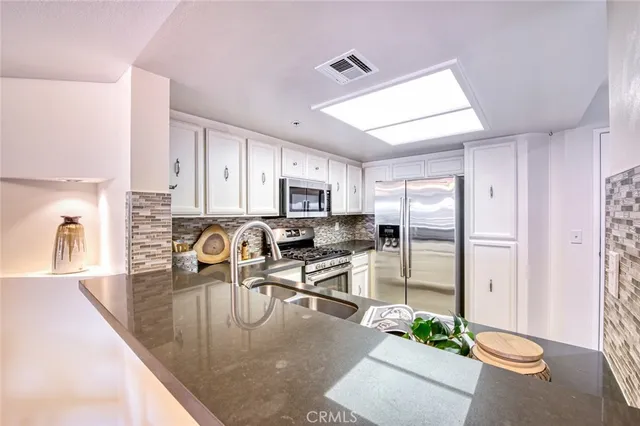 $499,000 | 4755 Templeton Street, Unit 2117, Los Angeles, CA 90032