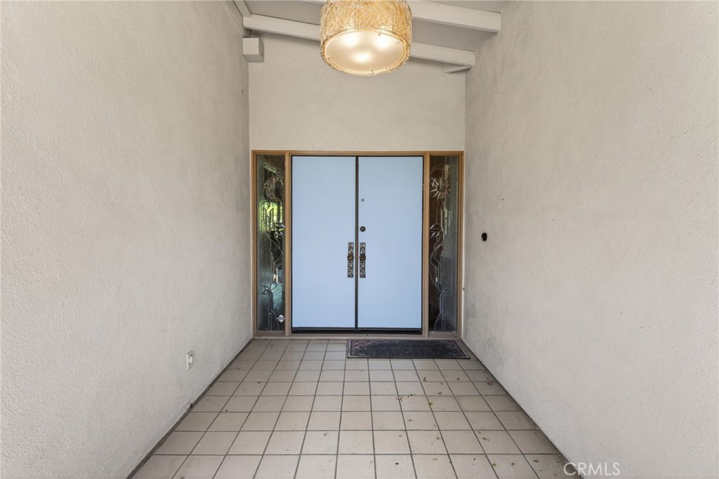 5305 Bardwell Avenue Riverside, CA 92506 - Photo 6 of 41