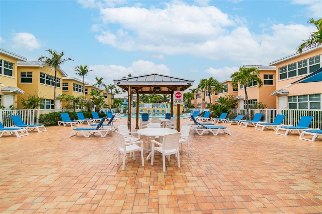 19417 Gulf Boulevard, Unit F107 Indian Rocks Beach, FL 33785 - Photo 31 of 34