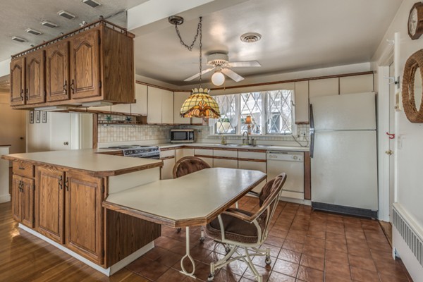 63 Upland Road Winthrop, MA 02152 - Photo 12 of 29 Gallery Image 12
