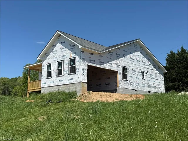 $339,900 | 31 River Chase Drive, Traphill, NC 28685