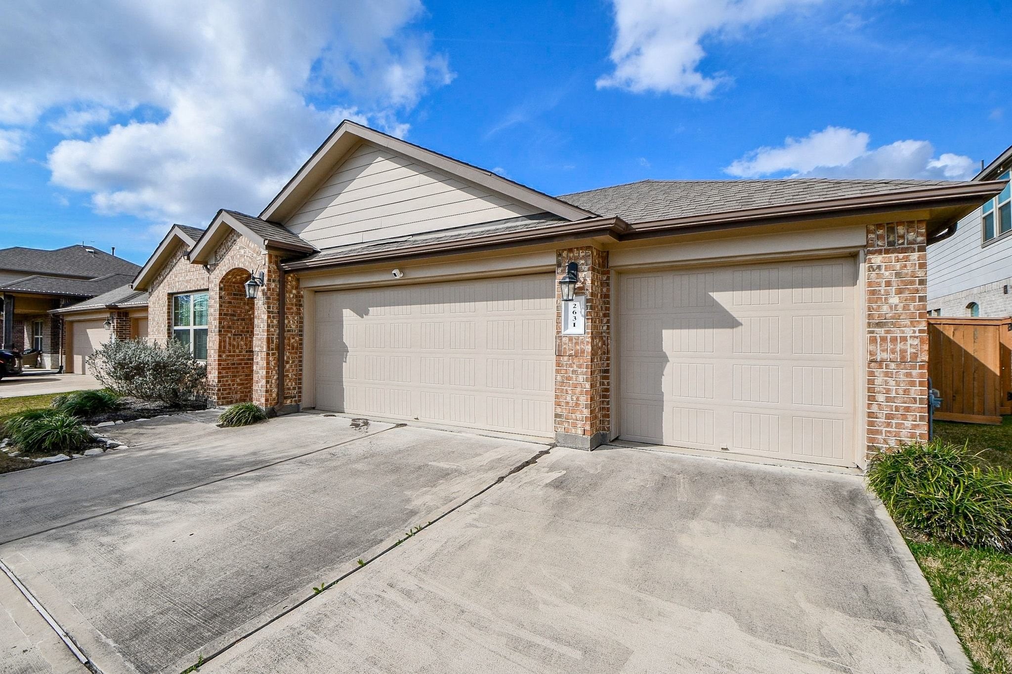 2631 Half Dome Drive Rosharon, TX 77583 - Photo 3 of 32