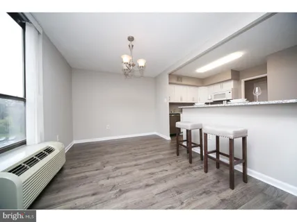 $2,300 | 666 West Germantown Pike, Unit 1620, Plymouth Meeting, PA 19462