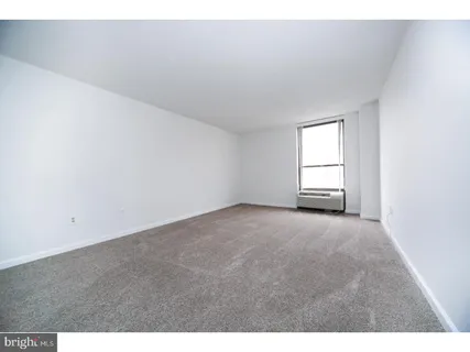 $2,300 | 666 West Germantown Pike, Unit 1620, Plymouth Meeting, PA 19462