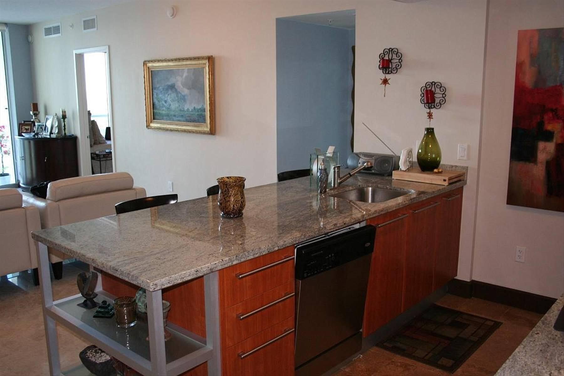 185 Southwest 7th Street, Unit 1802 Miami, FL 33130 - Photo 13 of 39 16051844-13