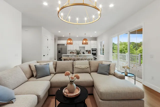 $2,695,000 | 5598 West Shore Drive, La Grange, WI 53121