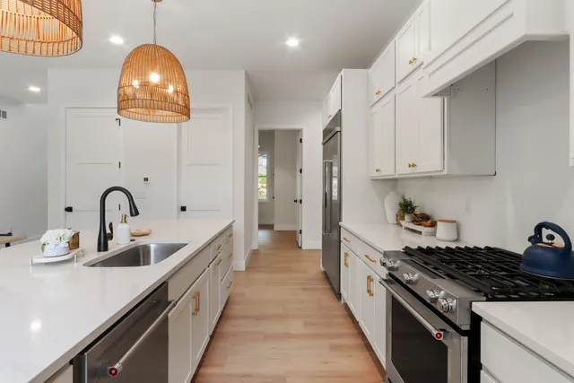 $2,695,000 | 5598 West Shore Drive, La Grange, WI 53121