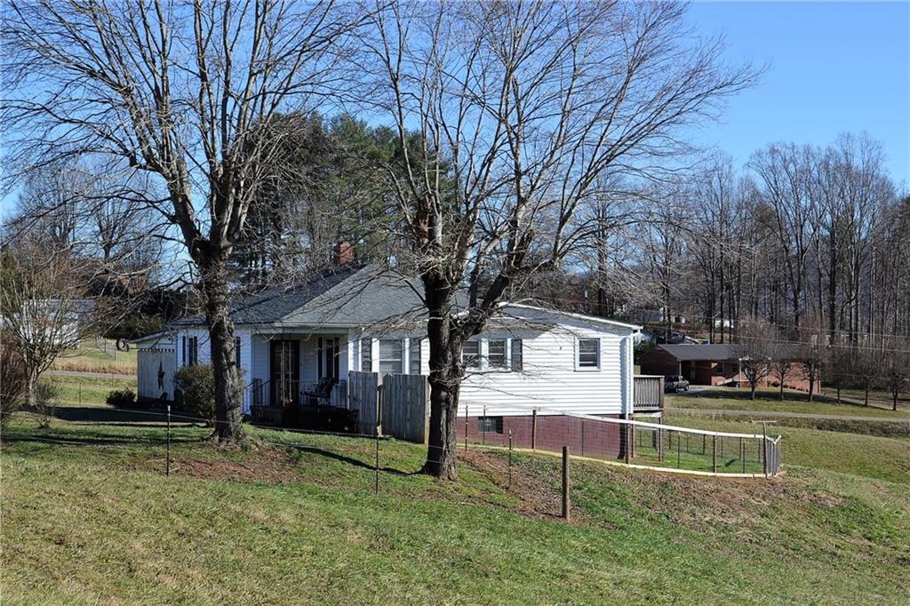 1905 Jamestown Road Morganton, NC 28655 - Photo 19 of 21 Gallery Image 19