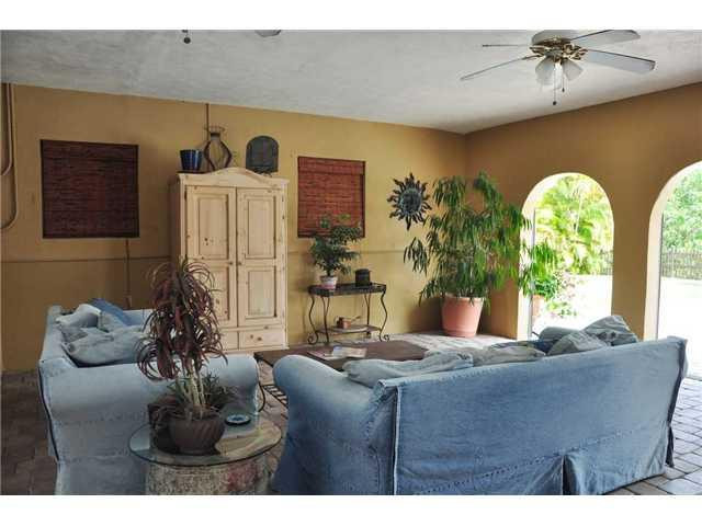 5410 Southwest 178th Avenue Southwest Ranches, FL 33331 - Photo 14 of 25 Den/Family/Great Room
