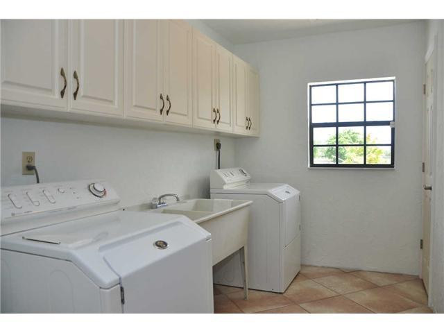 5410 Southwest 178th Avenue Southwest Ranches, FL 33331 - Photo 17 of 25 Laundry Room