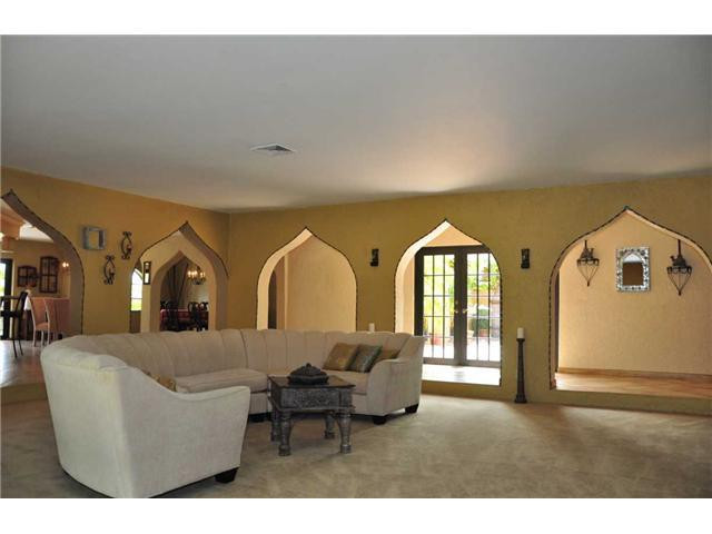 5410 Southwest 178th Avenue Southwest Ranches, FL 33331 - Photo 8 of 25 Living Room