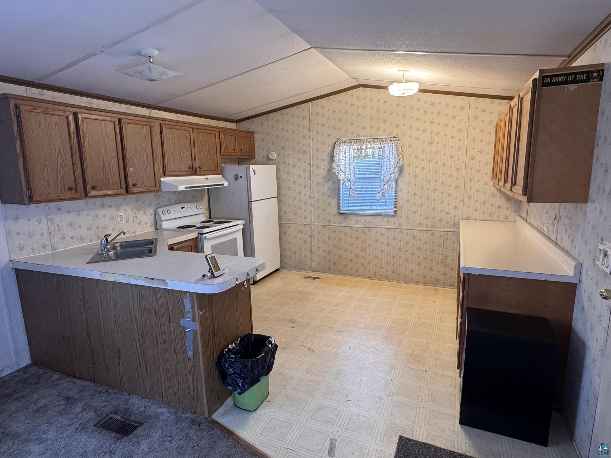 5257 Greenwood Road Duluth, MN 55804 - Photo 6 of 17 Gallery Image 6