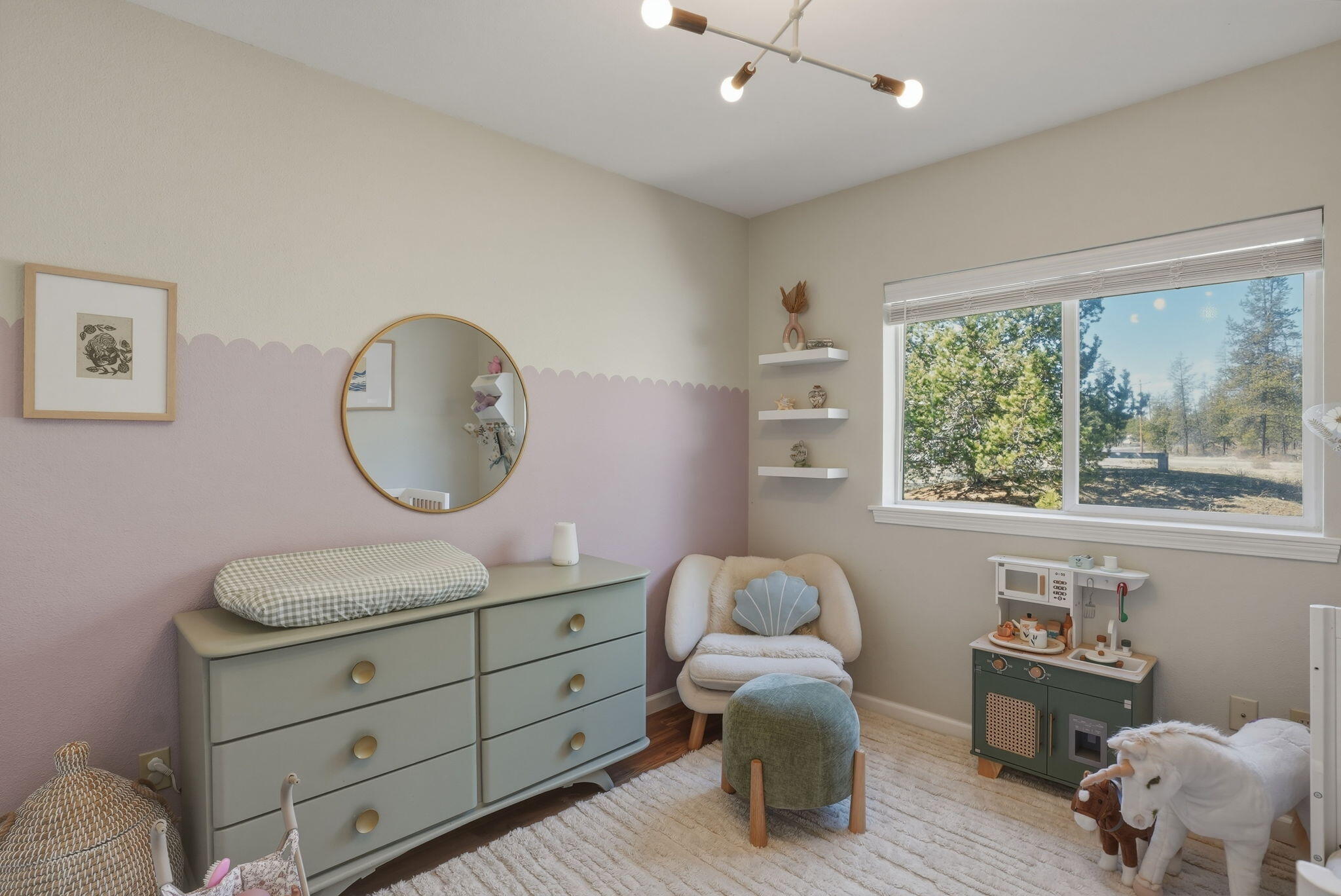 55601 Swan Road Bend, OR 97707 - Photo 17 of 41 35-web-or-mls-Riley_Visuals_035