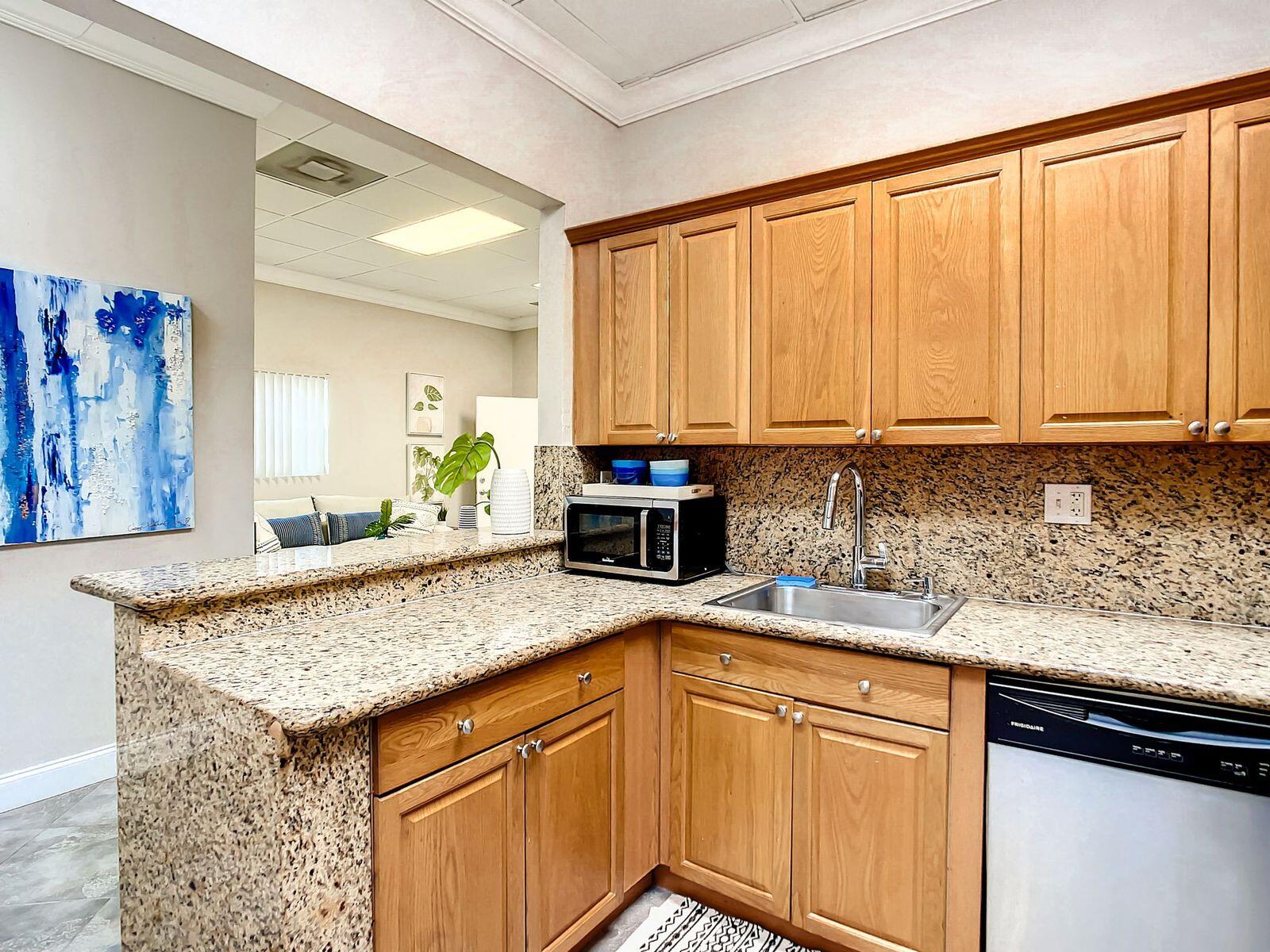 801 East Palmetto Park Road, Unit 809 Boca Raton, FL 33432 - Photo 7 of 10 IMG_3098