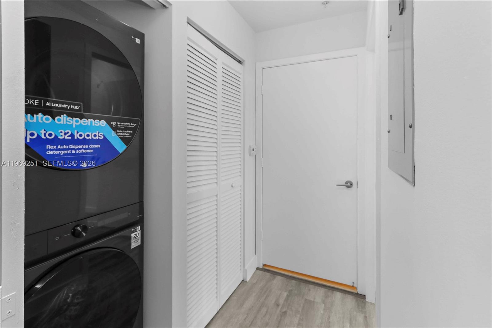 79 Southwest 12th Street, Unit 3002S Miami, FL 33130 - Photo 5 of 22