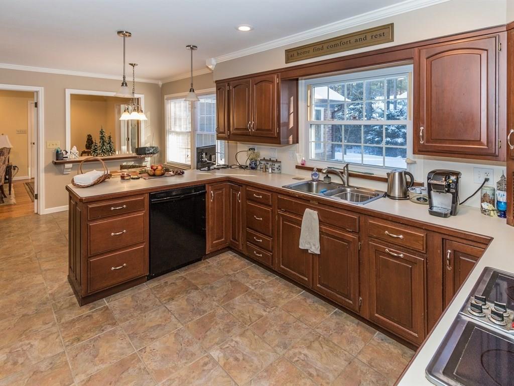 7657 Dean Road Indianapolis, IN 46240 - Photo 2 of 26 Gallery Image 2