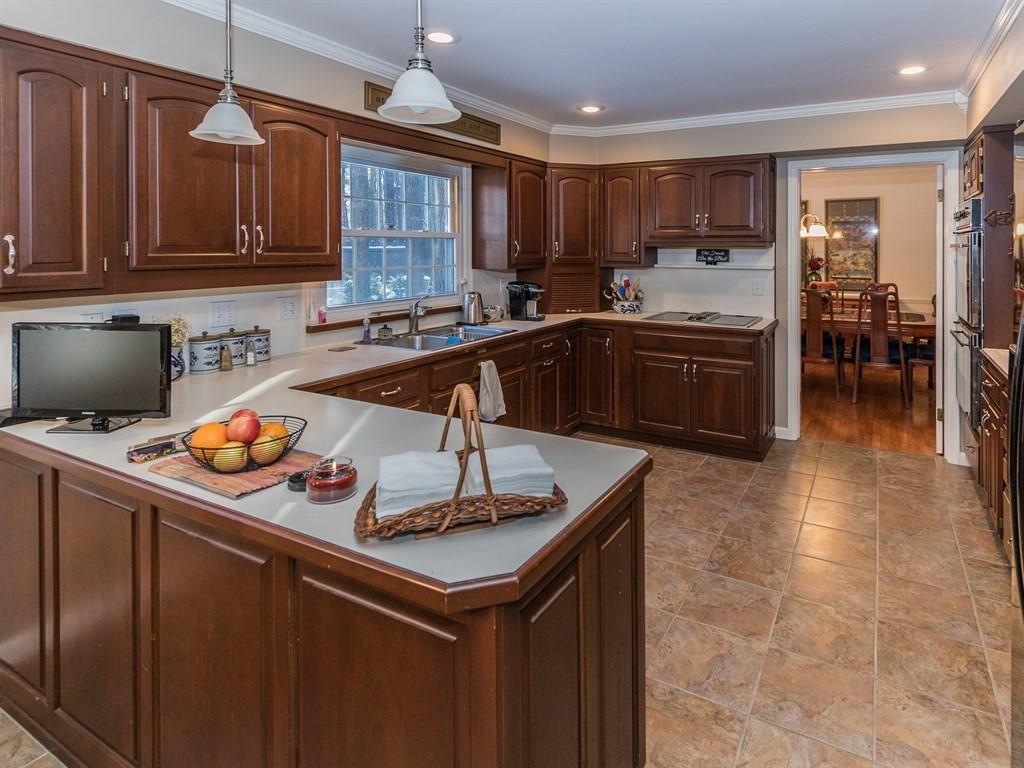 7657 Dean Road Indianapolis, IN 46240 - Photo 12 of 26 Gallery Image 12