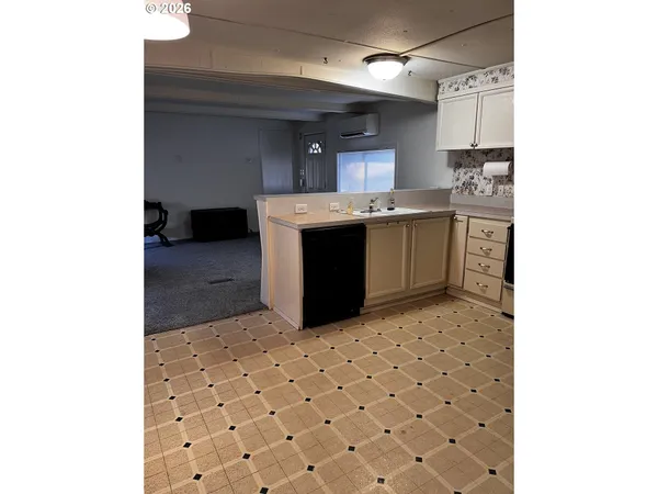 $46,000 | 1400 Candlelight Drive, Unit 162, Eugene, OR 97402