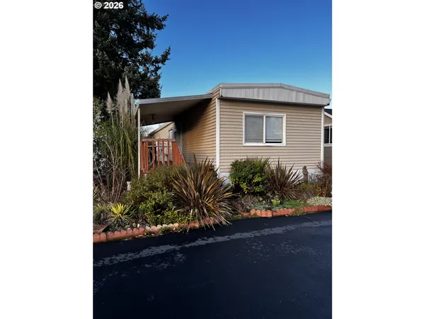 $46,000 | 1400 Candlelight Drive, Unit 162, Eugene, OR 97402