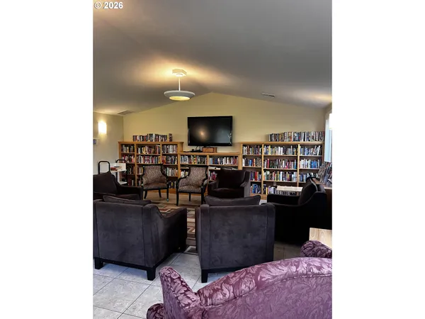 $46,000 | 1400 Candlelight Drive, Unit 162, Eugene, OR 97402