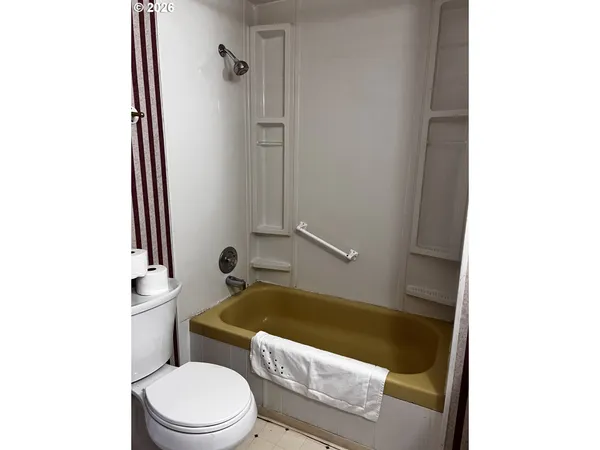 $46,000 | 1400 Candlelight Drive, Unit 162, Eugene, OR 97402