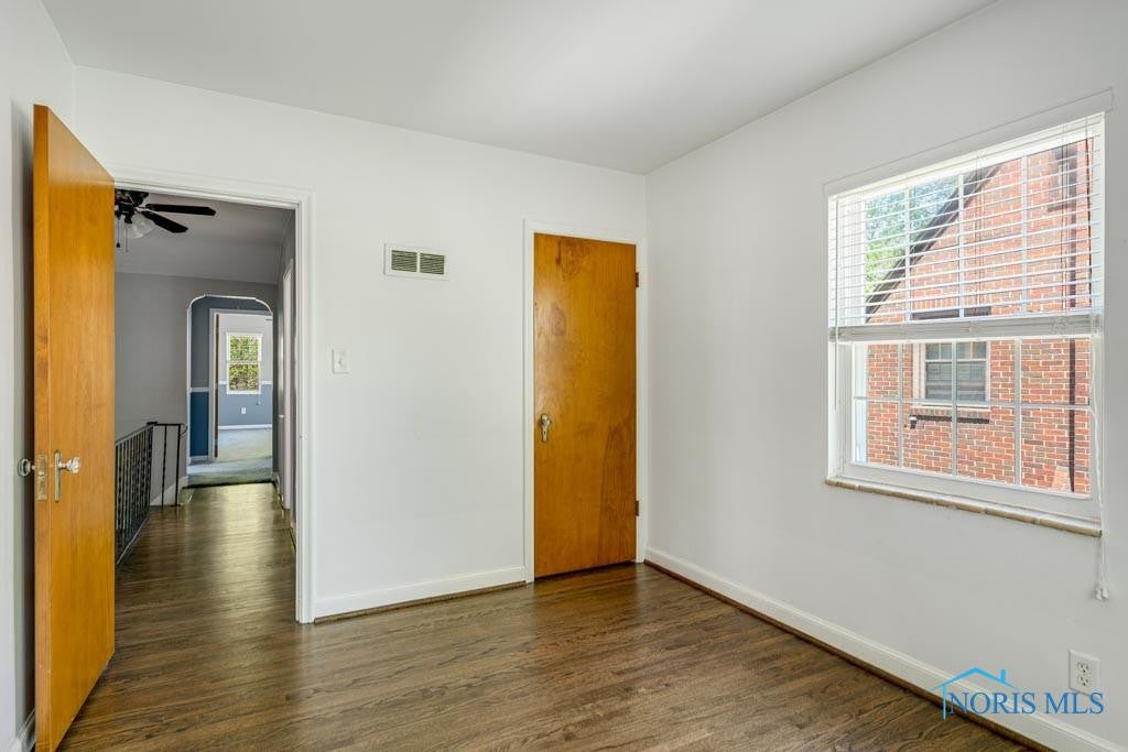 2527 Goddard Road Toledo, OH 43606 - Photo 28 of 39 Bedroom 1