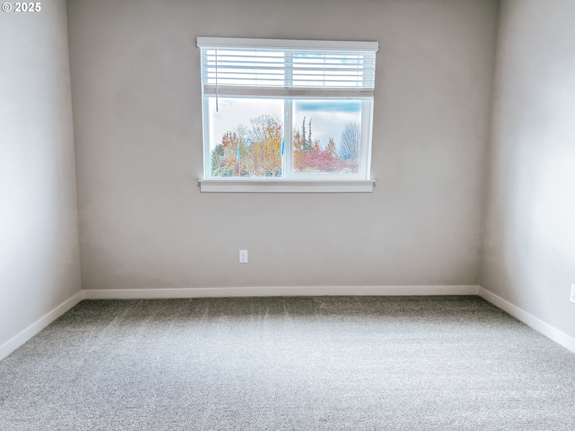 2509 South 4th Way Ridgefield, WA 98642 - Photo 11 of 45 an empty room with a window