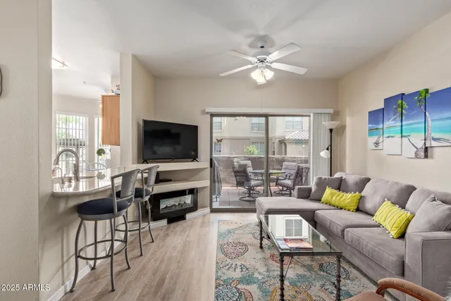 $275,000 | 14950 West Mountain View Boulevard, Unit 1112, Surprise, AZ 85374