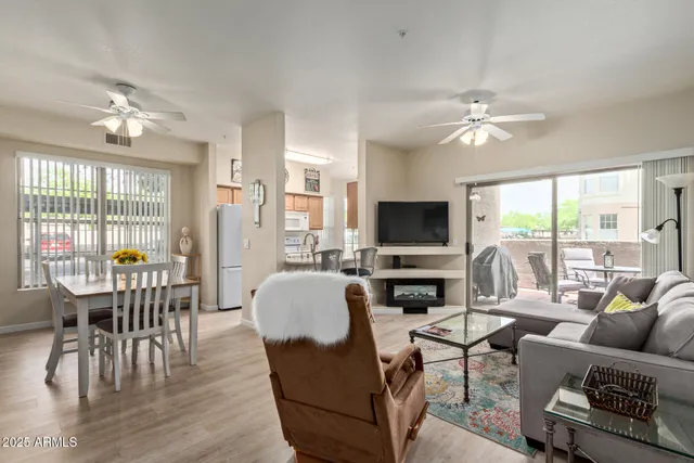 $275,000 | 14950 West Mountain View Boulevard, Unit 1112, Surprise, AZ 85374
