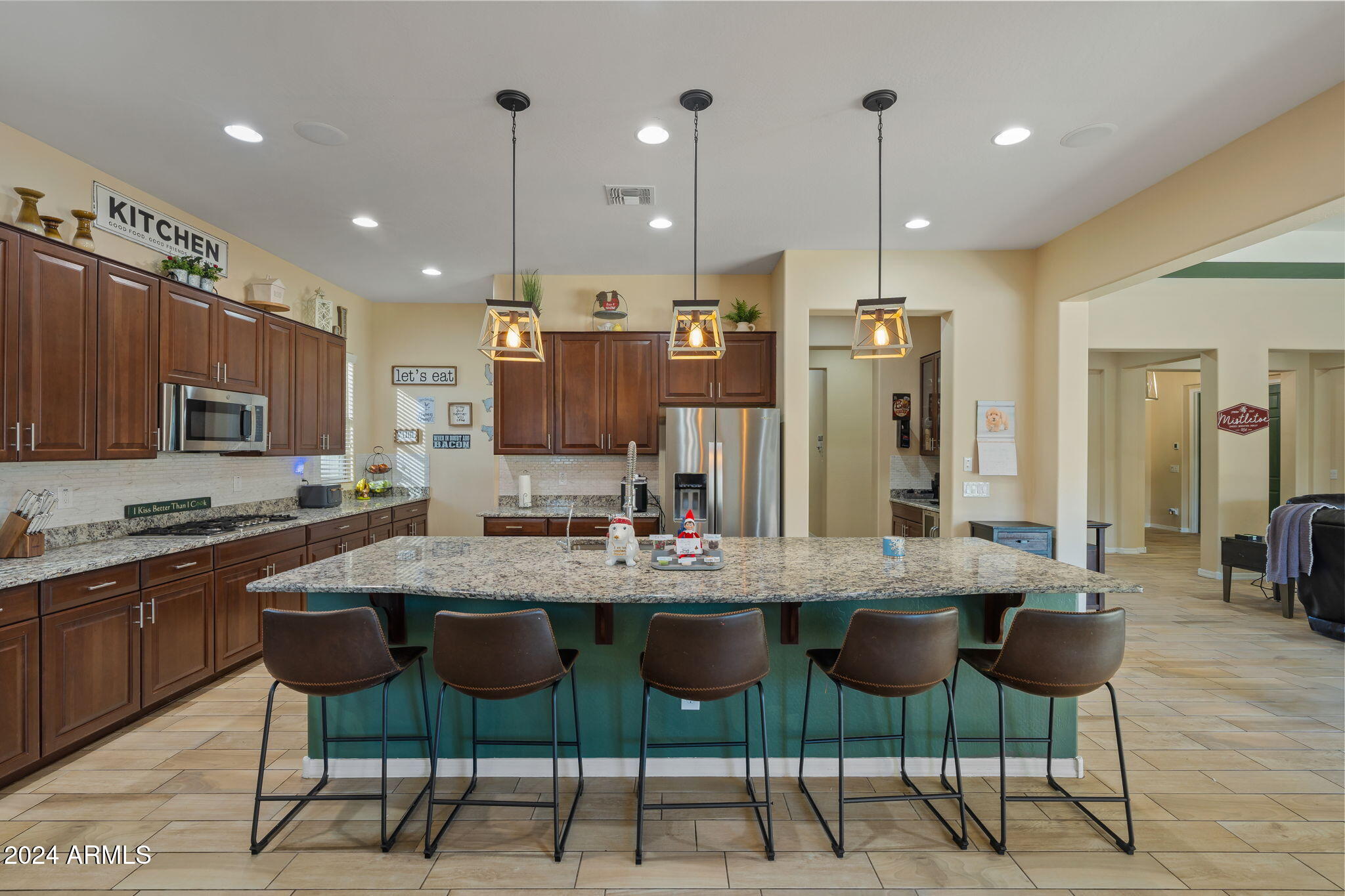 21999 East Camacho Road Queen Creek, AZ 85142 - Photo 22 of 82 22-web-or-mls-Interior-18