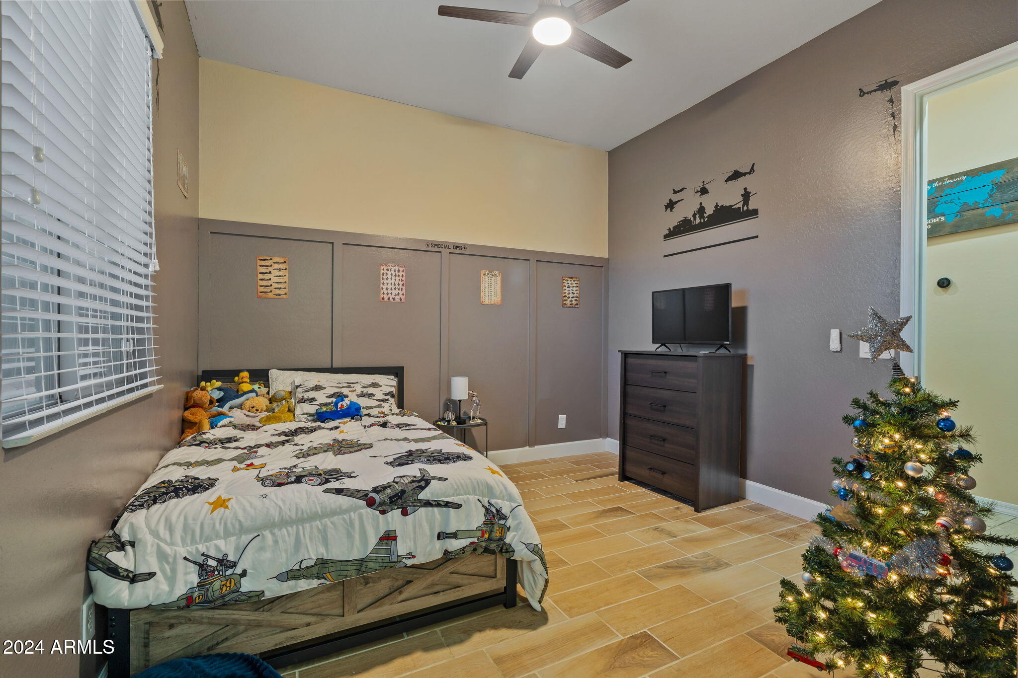 21999 East Camacho Road Queen Creek, AZ 85142 - Photo 40 of 82 40-web-or-mls-Interior-36
