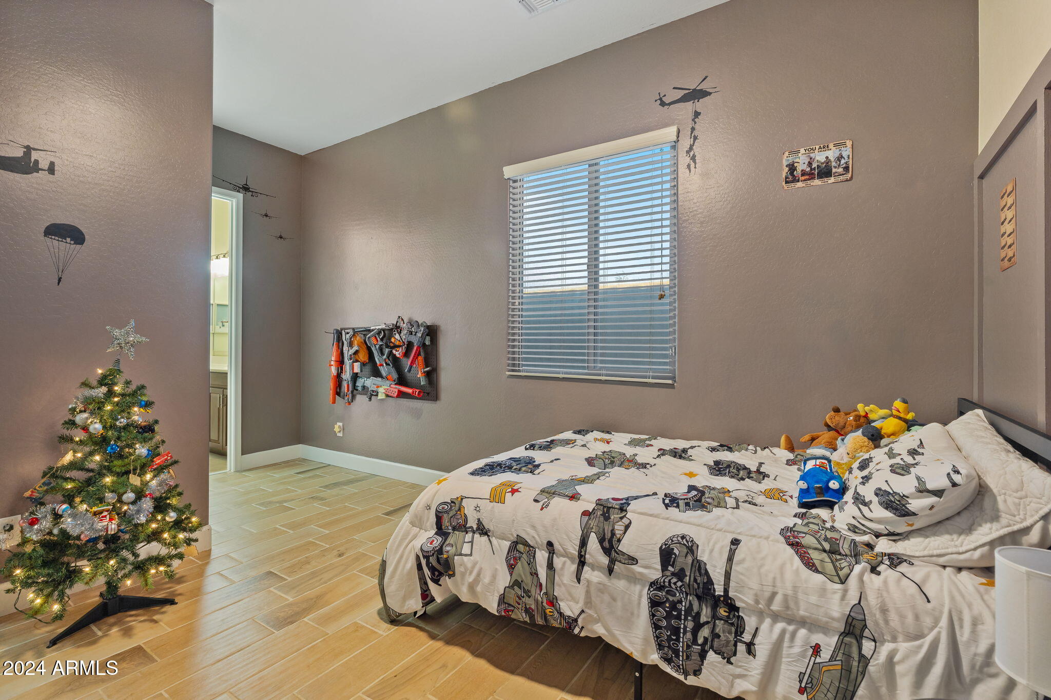 21999 East Camacho Road Queen Creek, AZ 85142 - Photo 41 of 82 41-web-or-mls-Interior-37