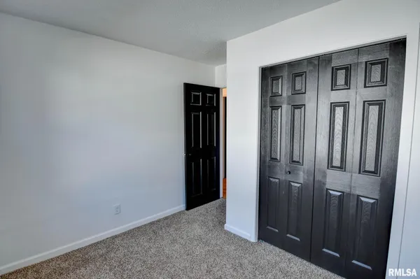 $197,900 | 204 Henry Street, Bulpitt, IL 62517