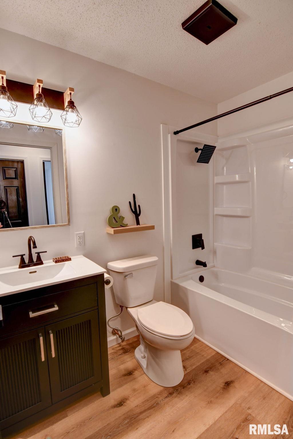 204 Henry Street Bulpitt, IL 62517 - Photo 14 of 52