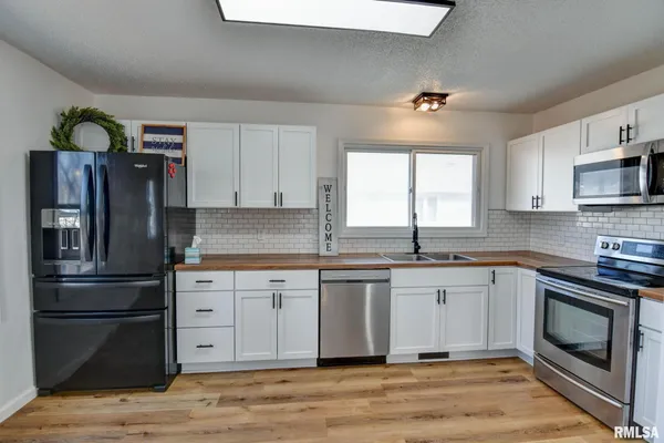 $197,900 | 204 Henry Street, Bulpitt, IL 62517