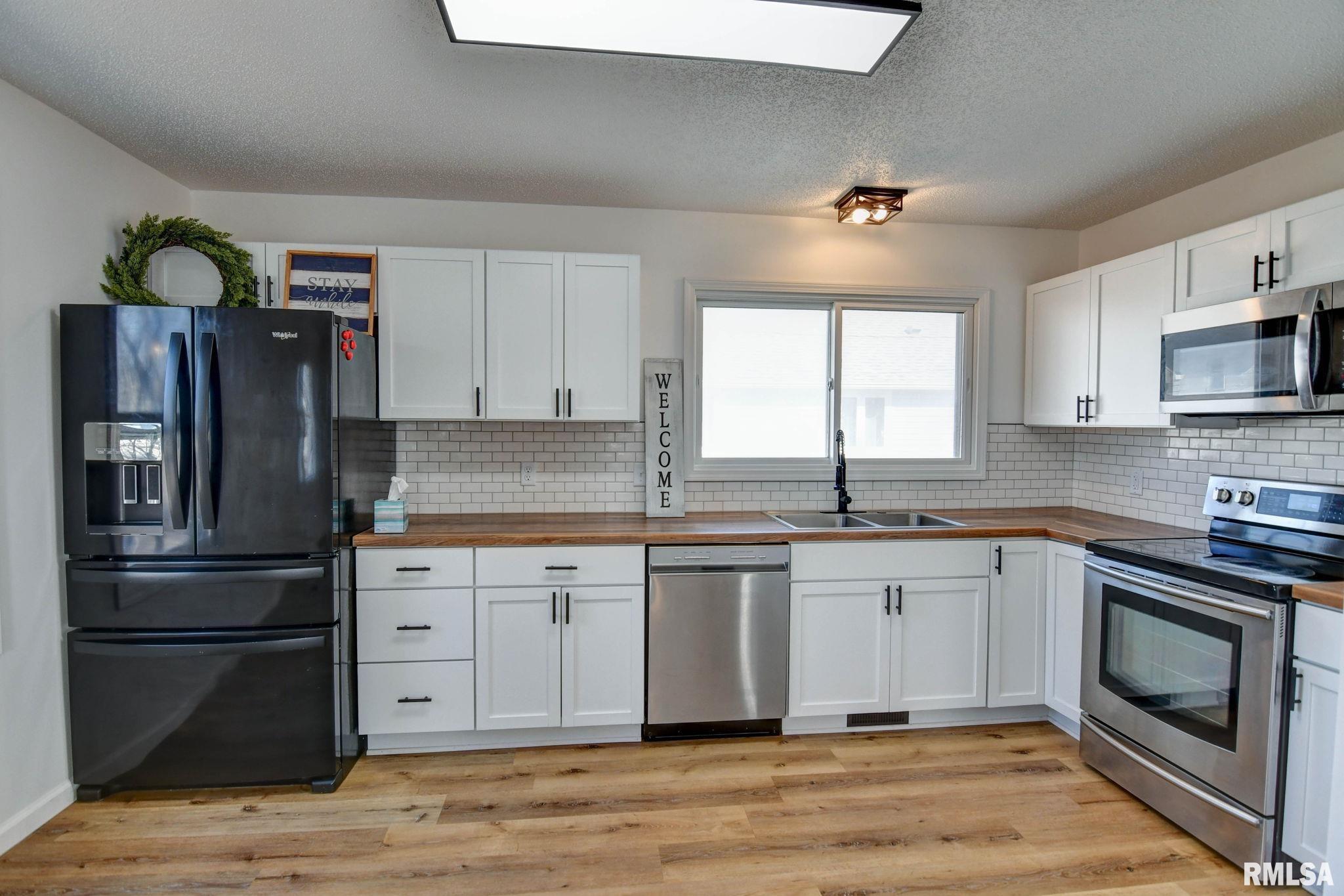 204 Henry Street Bulpitt, IL 62517 - Photo 3 of 52