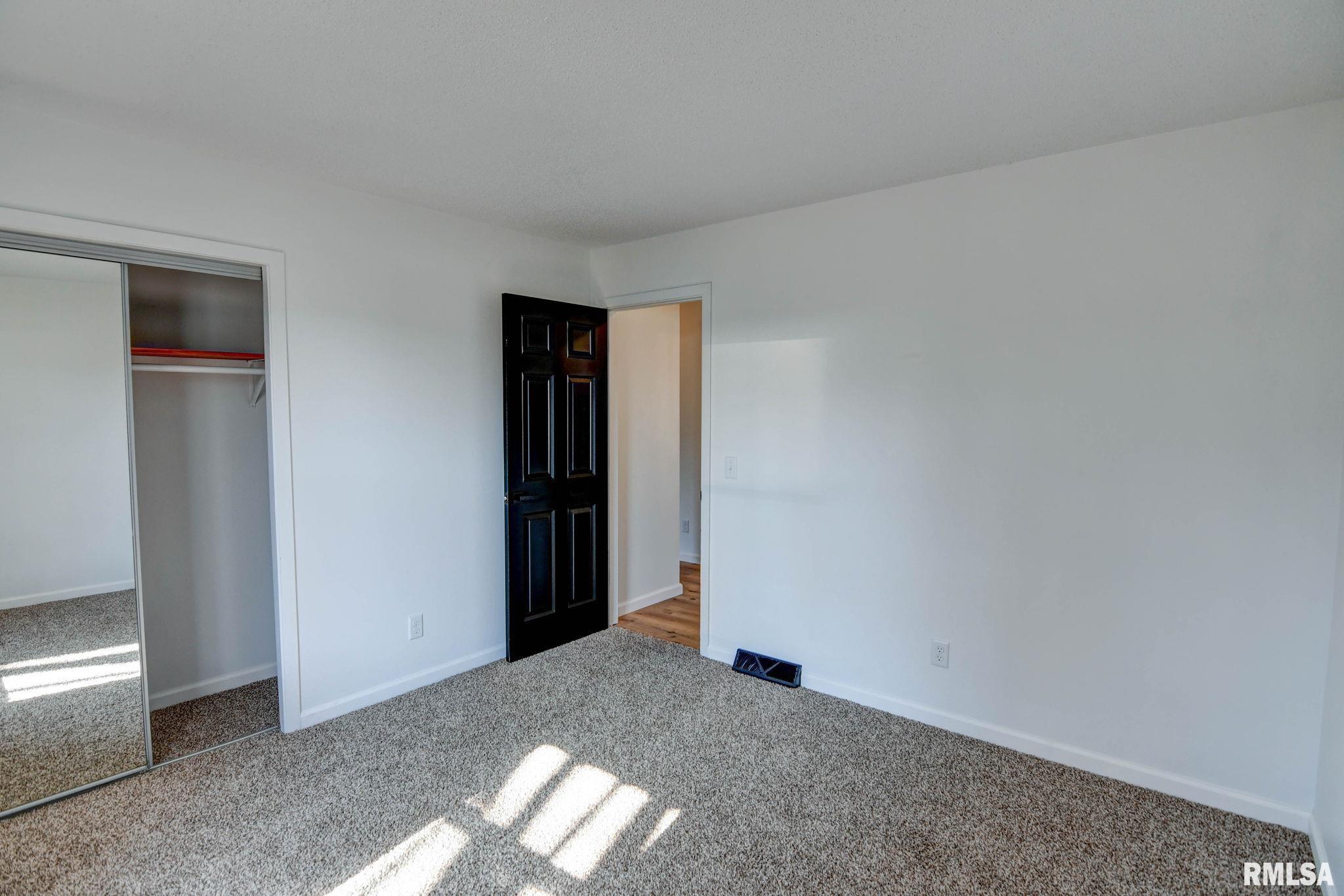 204 Henry Street Bulpitt, IL 62517 - Photo 32 of 52